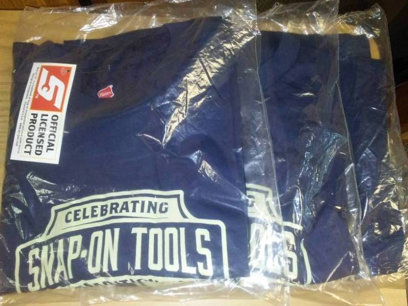 lot 400 image: Snap-on Authorized Celebrating Snap-on T Shirt-3