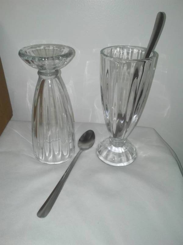 lot 220 image: Malt  parfait  ice cream stemmed glasses - 20 and spoons - 20.