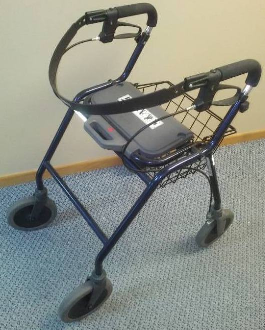 Dolomite Walker Legacy 600 like new. Locking brakes, seat with back