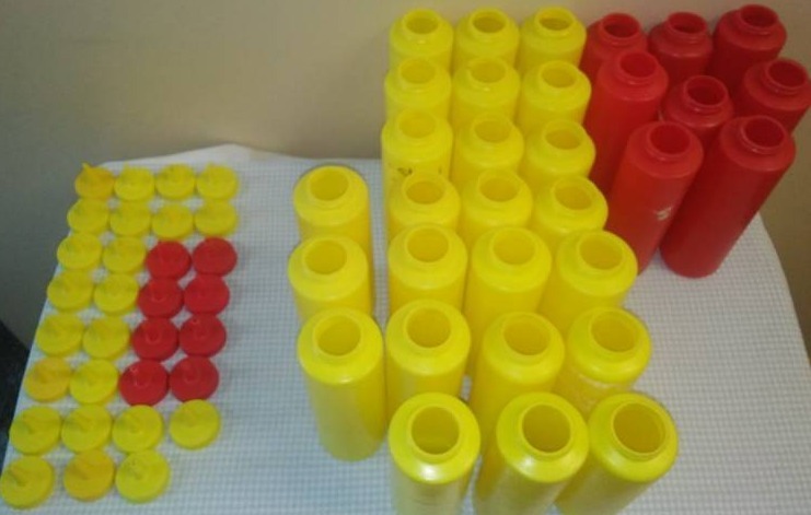 lot 283 image: 23 mustard  8 Ketchup  squeeze condiment container  with caps