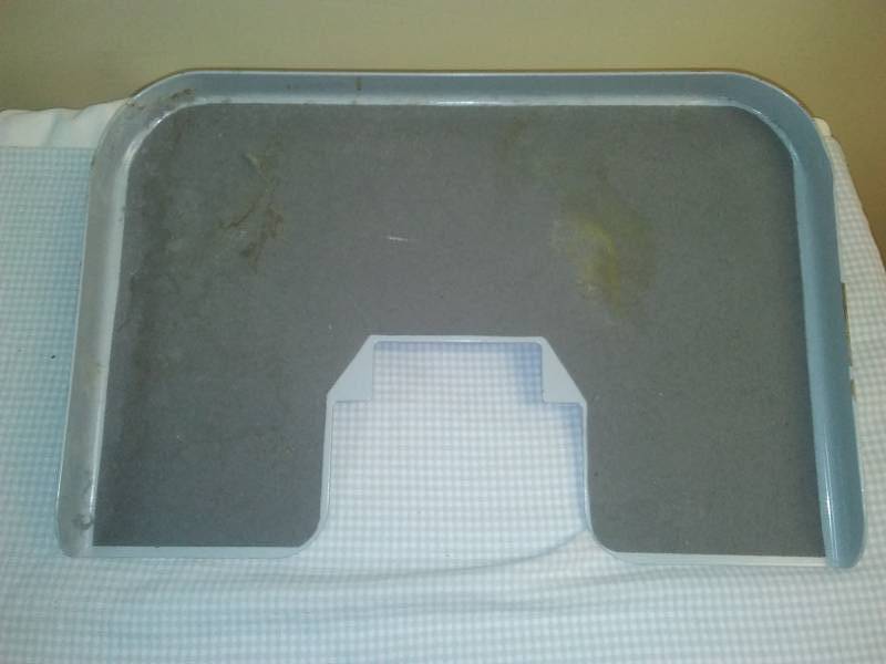 lot 304 image: Wheelchair footplate, used, metal, Universal. Fit 18 x 12.