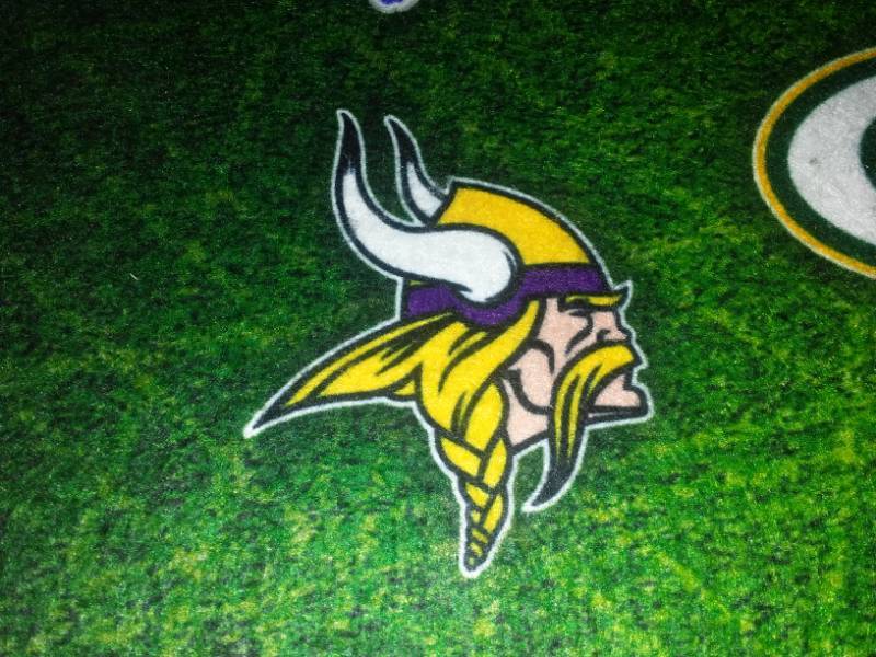 lot 208 image: New NFL rug mat. 28 x 18.