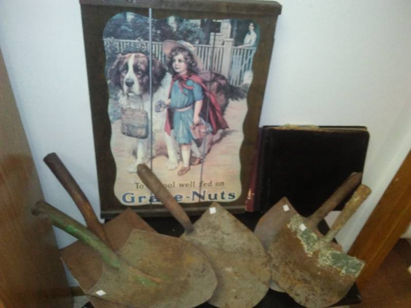 lot 226 image: Vintage lot - miscellaneous.