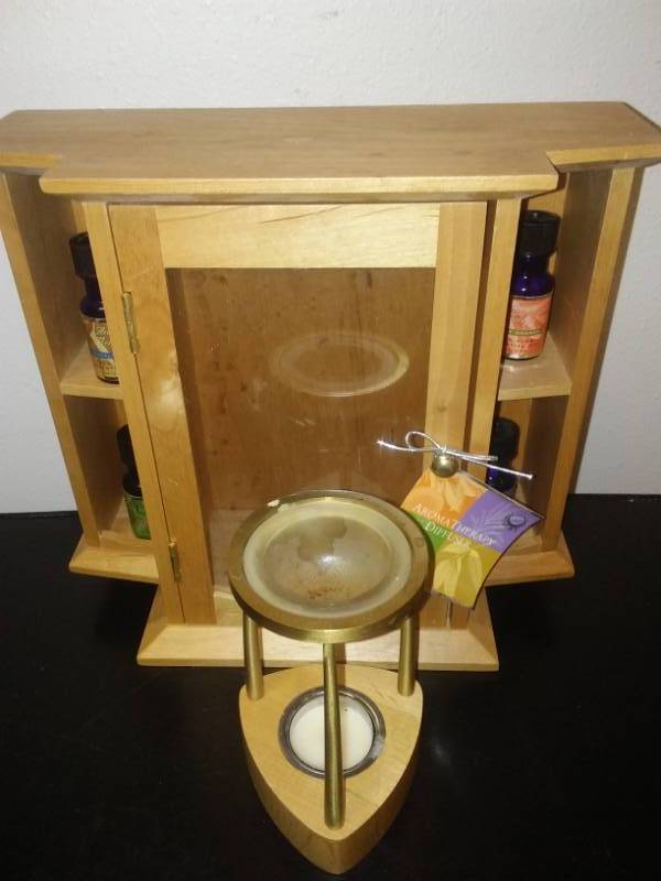 lot 238 image: Wood diffuser kit and essential oils - new