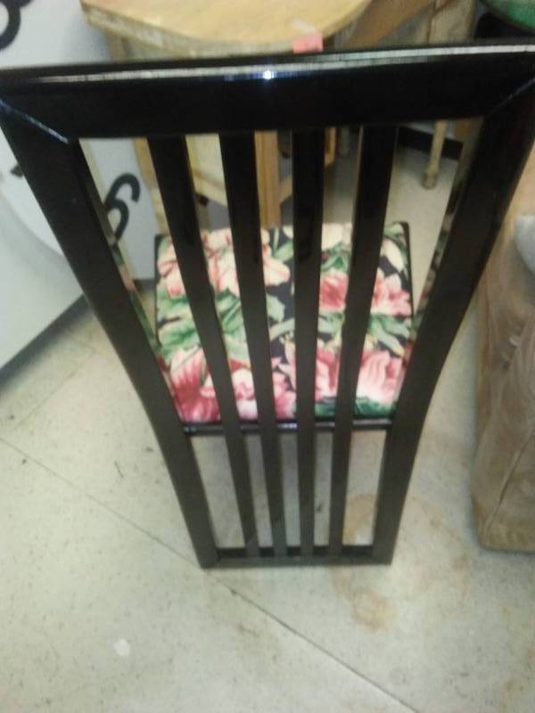 lot 272 image: Cool occasional chair - banjo back.