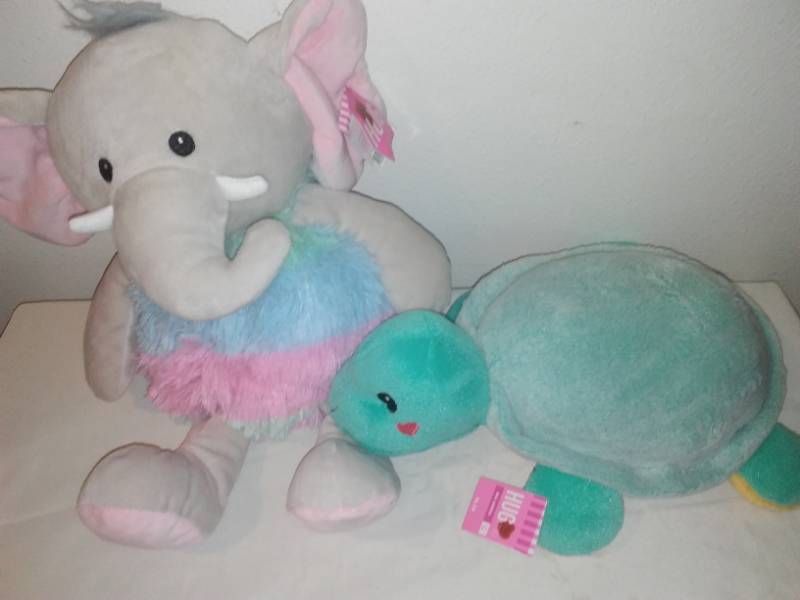 lot 158 image: New turtle and elephant stuffed animals, plush.