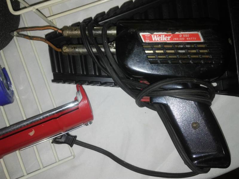 lot 170 image: Tools and Hardware - Weller soldering gun.