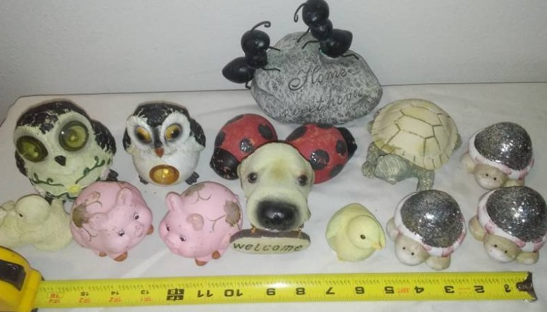 lot 173 image: Garden creatures resin and ceramic.