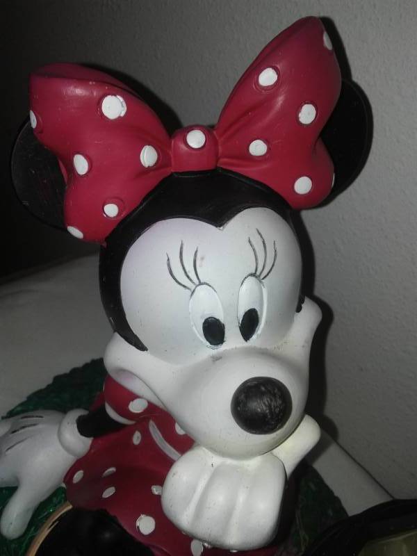 lot 185 image: 2 Minnie Mouse light up Garden welcome.