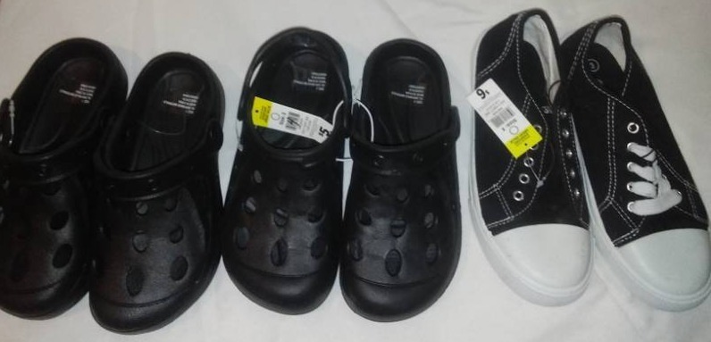 lot 191 image: New three pair kid shoes.