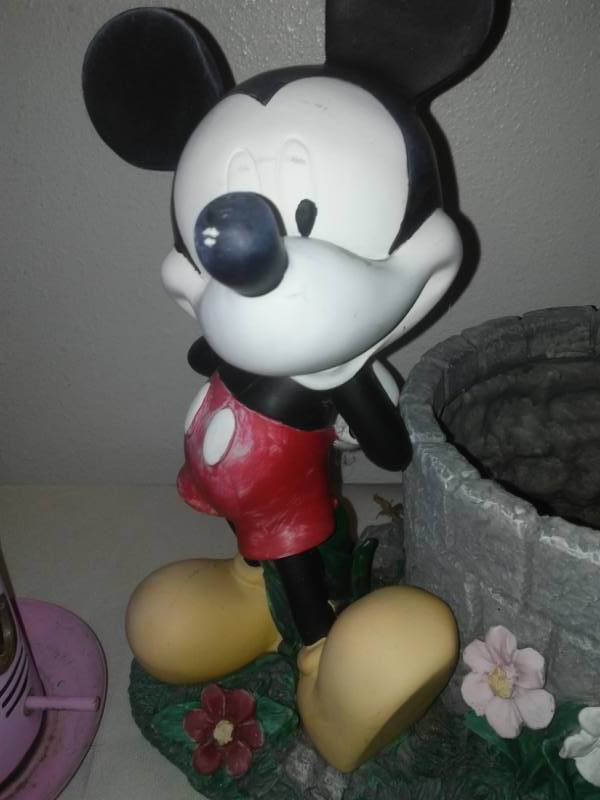 lot 200 image: 3 used Mickey and Minnie Mouse Disney