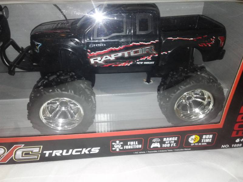 lot 280 image: NEW Remote control Ford Raptor pickup