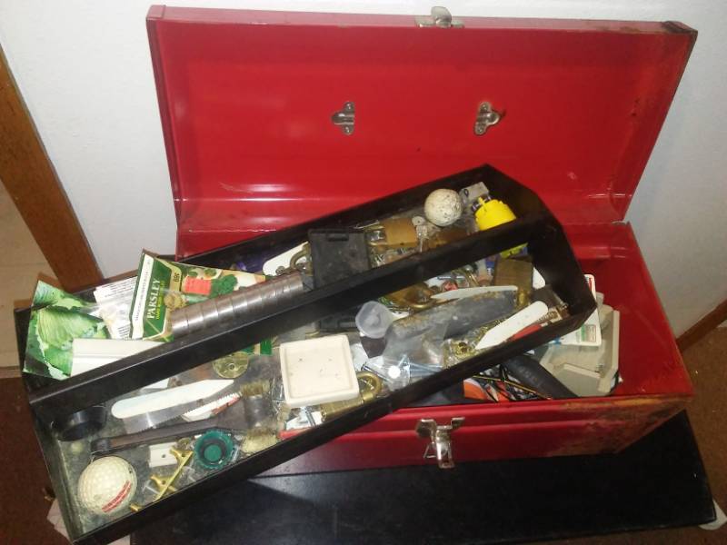 lot 306 image: Heavy duty metal toolbox with contents