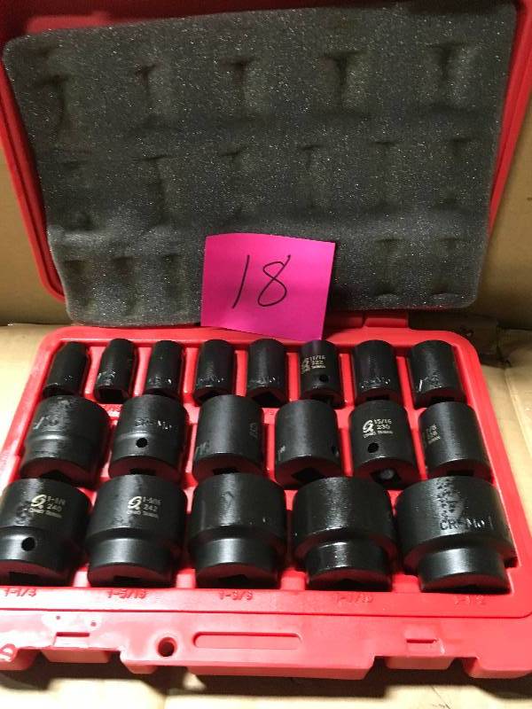 lot 18 image: Sunex 12 in. Drive SAE Impact Socket Set (19-Piece)  in good condition