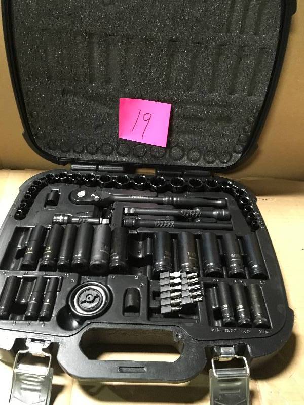 lot 19 image: Husky 38 in. Drive 100-Position Universal SAE and Metric Mechanics Tool Set (60-Piece) in good condition