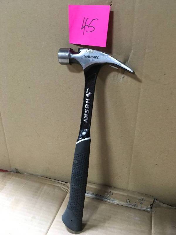 lot 45 image: HUSKY 20 OZ BLACK HAMMER in good condition