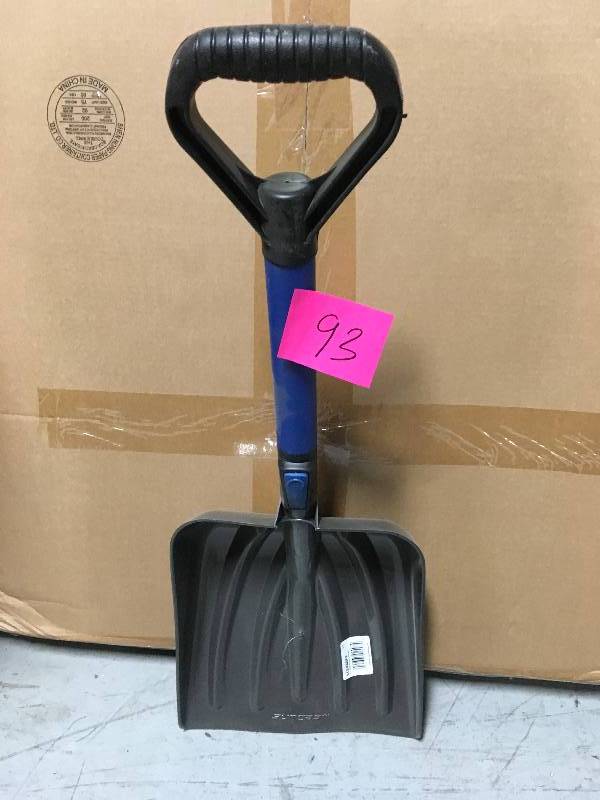 lot 93 image: Suncast Telescoping Auto Shovel not used