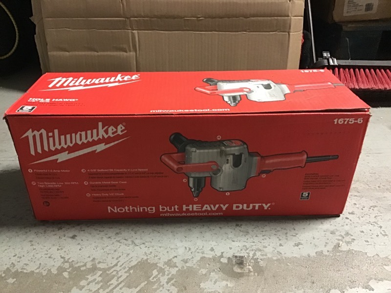 lot 105 image: Milwaukee 7.5 Amp 12 in. Hole Hawg Heavy-Duty Corded Drill new