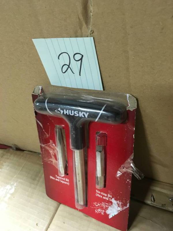 lot 29 image: Husky T-Handle Faucet Seat Wrench in good condition