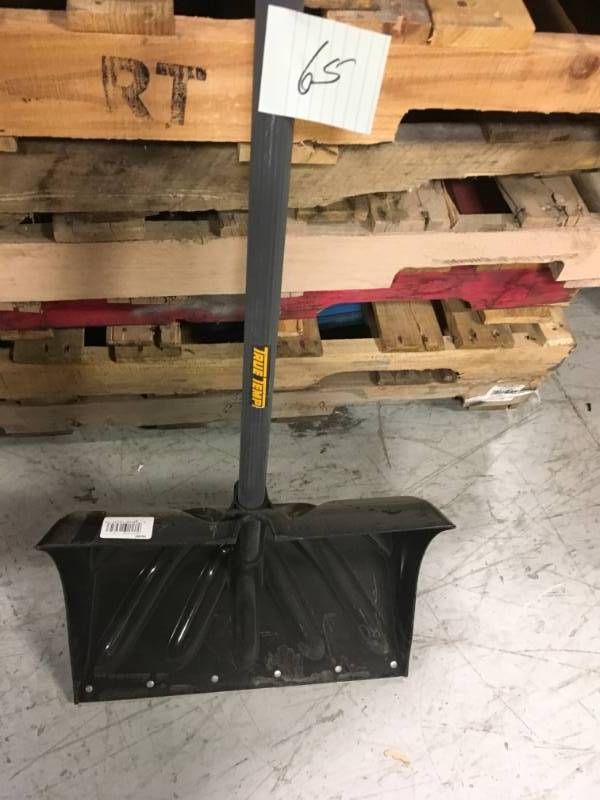 lot 65 image: True Temper 18-in Poly Snow Shovel with 36-in Steel Handle not used