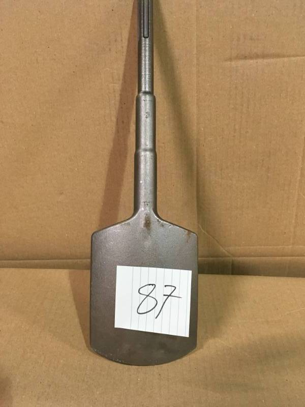 lot 87 image: Dewalt DW5848B Clay Spade 4 SDS Max in good condition