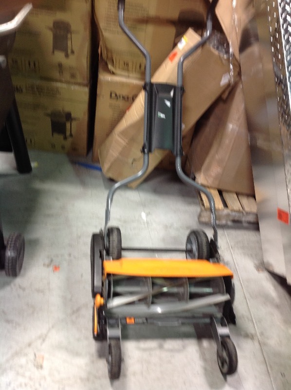 lot 112 image: Fiskars 18 in. Cut Manual Push Non-Electric Walk Behind Reel Mower in good conditions