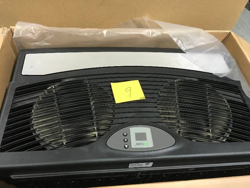 lot 9 image: AIRCARE 5 Gal. Evaporative Humidifier for 4,000 sq. ft. in good condition