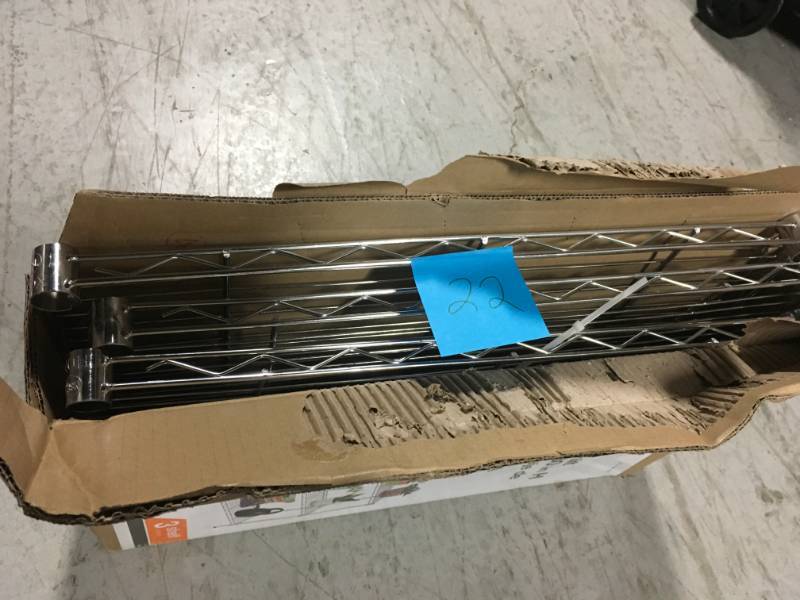 24 in. W x 30.5 in. H x 14 in. D 3-Shelf Steel Wire Chrome Finish Shelving Unit in good condition
