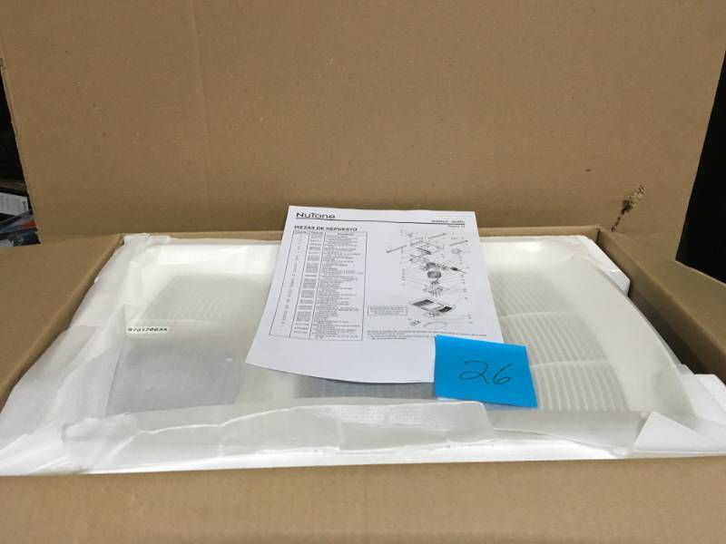 NuTone 100 CFM Ceiling Directionally Adjustable Bathroom Exhaust Fan with Light and 1500-Watt Heater in good condition
