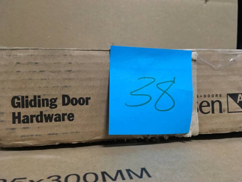 GLIDING DOOR HARDWARE not used