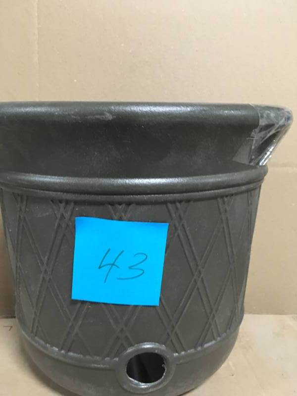 Suncast Lattice Hose Pot