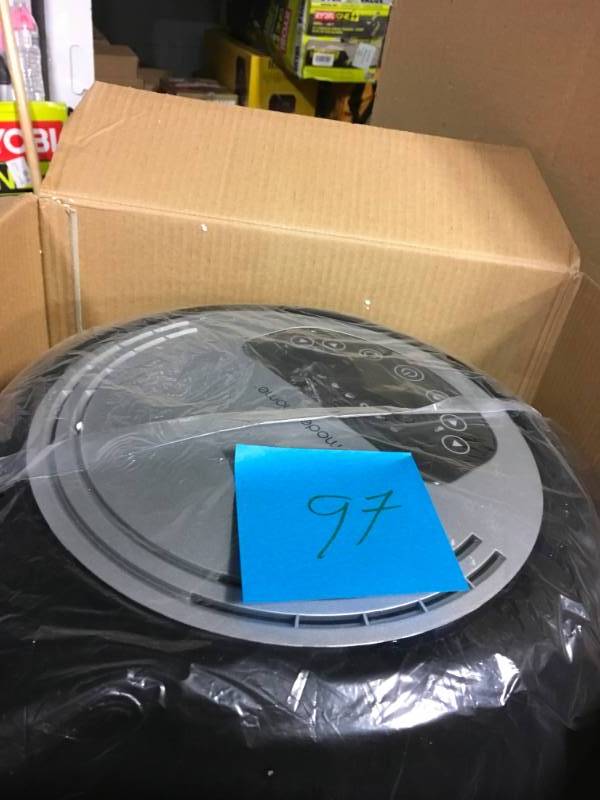 Cyclone Rotating Digital Air Fryer (7 Qt.1350-Watt) by modernhome in good condition
