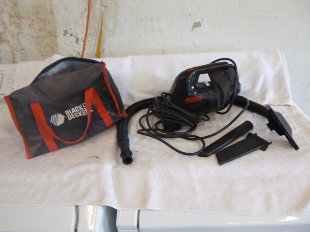 lot 31 image: Black & Decker Automotive Power Brush