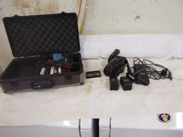 lot 50 image: Nikon Cam Corder