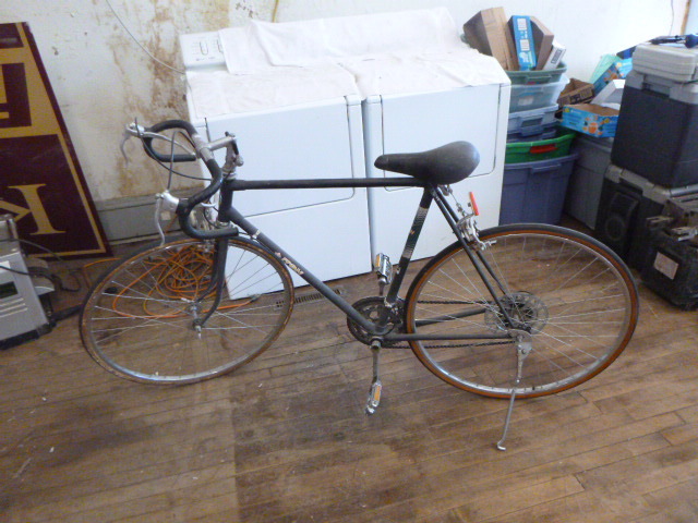 lot 29 image: Itoa Bicycle