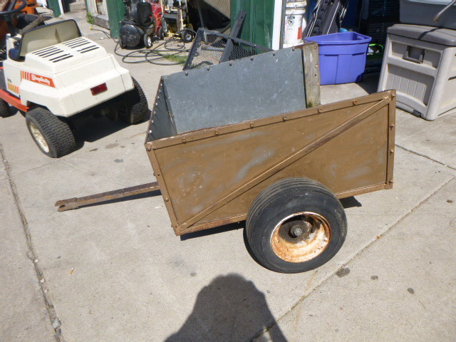 lot 6 image: Garden Trailer