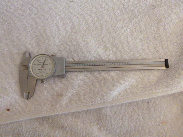 lot 17 image: Brown & Sharpe 6 Dial Caliper