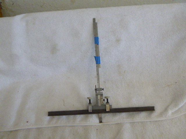 lot 19 image: Drop Gauge with Bar and Clamp