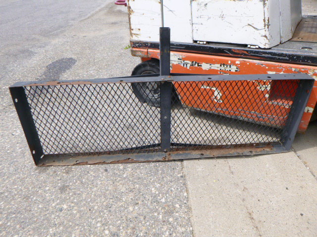 lot 91 image: Cargo Rack with Receiver Hitch
