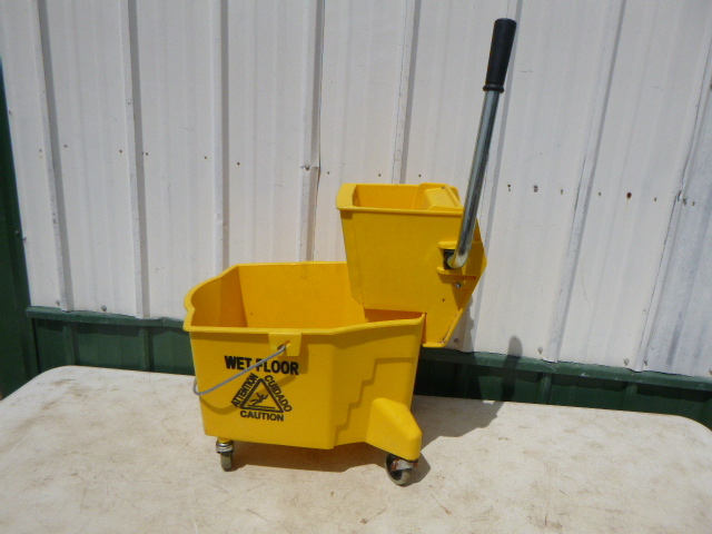 lot 104 image: Commercial Mop Bucket