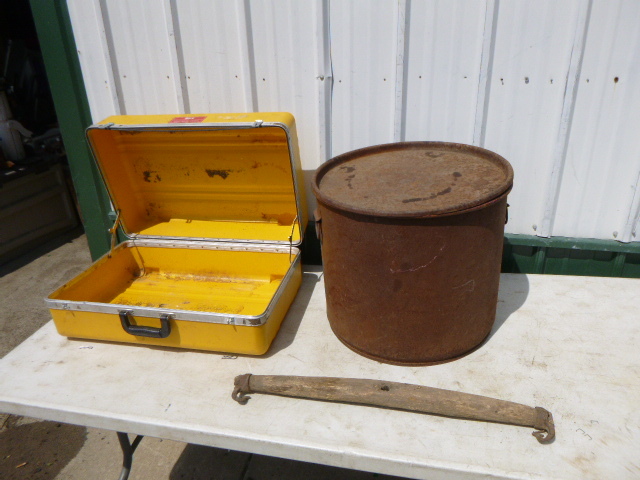 lot 105 image: Miscellaneous Items