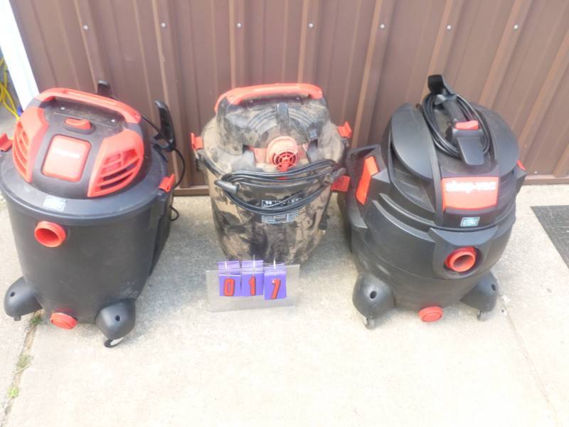 lot 17 image: Craftsman Shop Vac