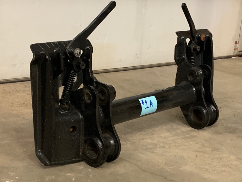 lot 1A image: Bobcat Skid Loader Plate
