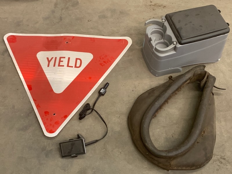 lot 58 image: Mobile Center Console, Yield Sign, GPS, Etc