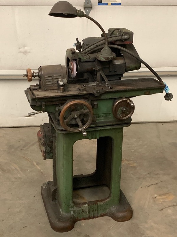 lot 16 image: Van-Norman Precision Grinding Lathe