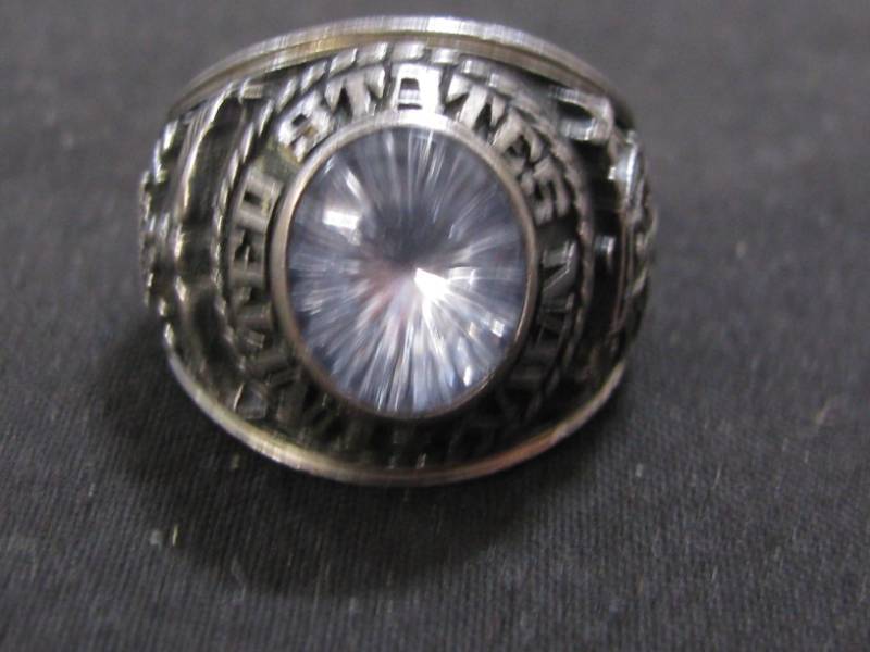 lot 19 image: United States Navy Ring