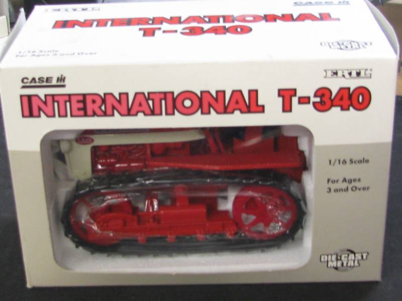 lot 36 image: Ertl Die Cast International T-340