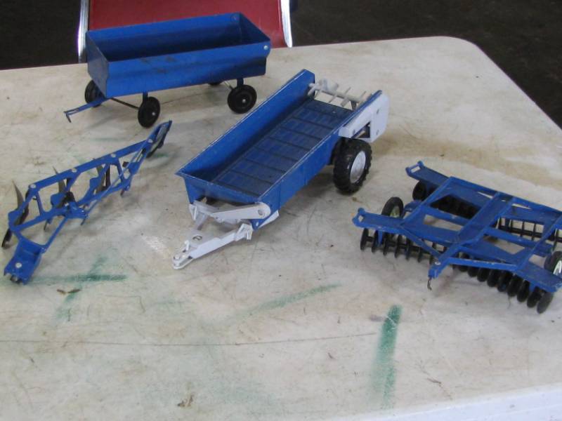 lot 54 image: Ford Metal Die Cast Implements