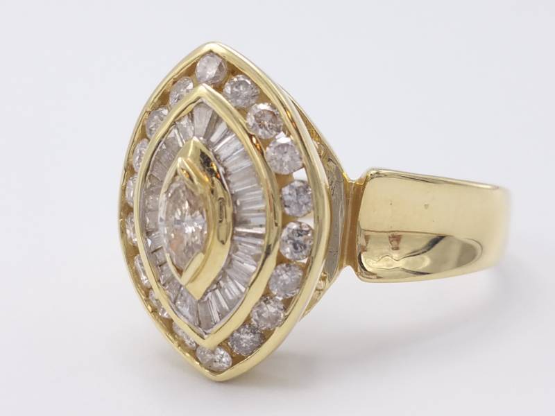 lot 12 image: Ladies Diamond Estate Ring in 14k Yellow Gold