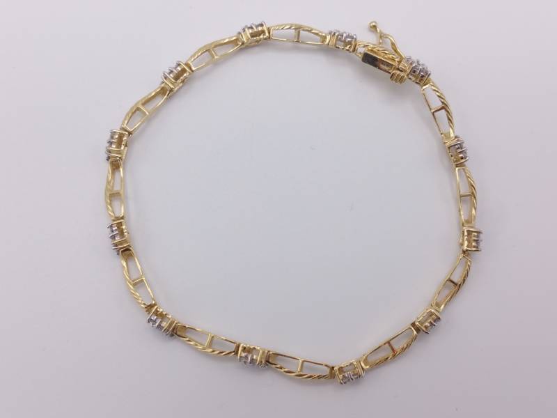 lot 13 image: Ladies 48 Diamond Estate Bracelet in 14k Gold